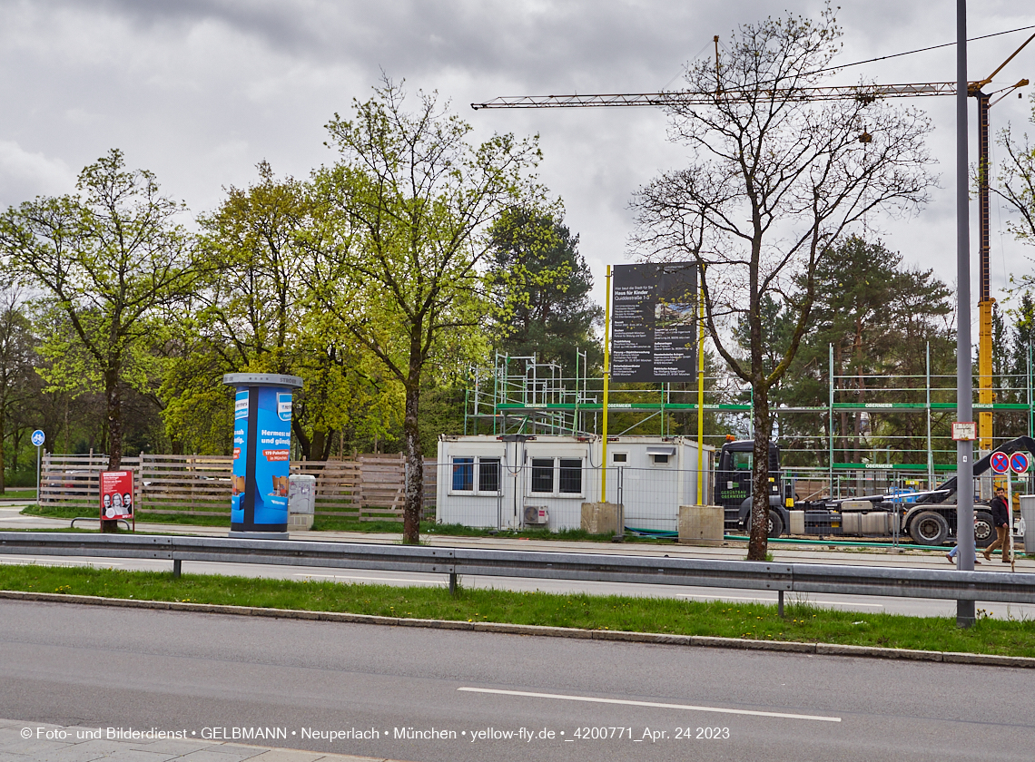24.04.2023 - Baustelle am Haus für Kinder in der Quiddestraße in Neuperlach